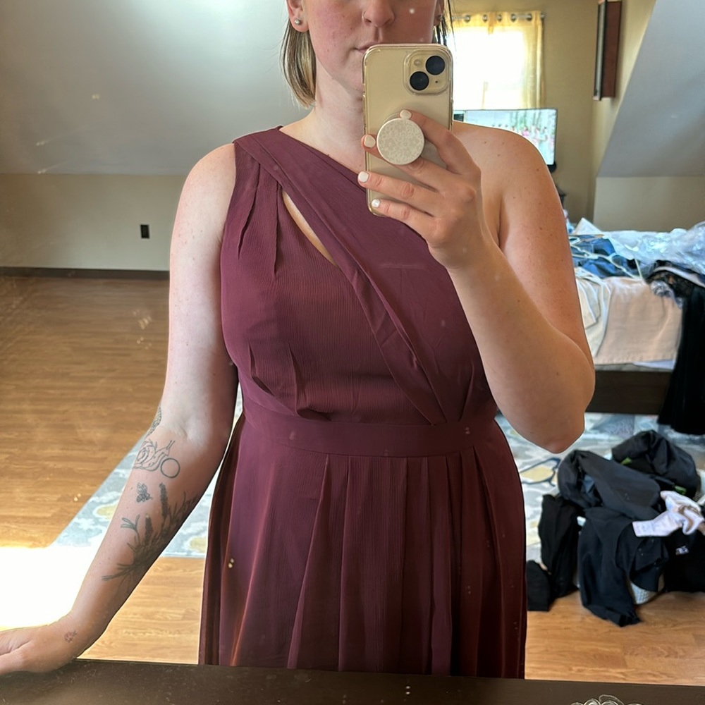 DB Wine Bridesmaid Size 16